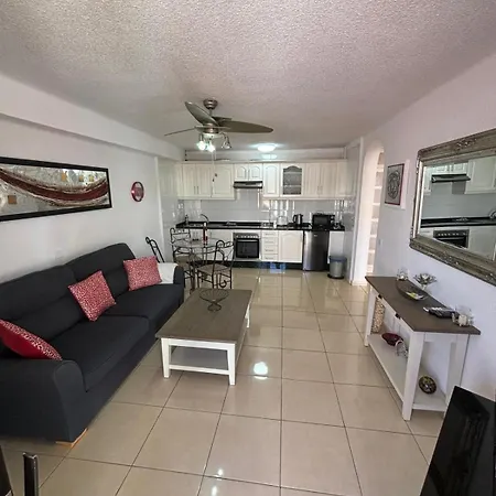 Parque Santiago 1, 010, Tenerife Dream * Playa de las Americas (Tenerife)